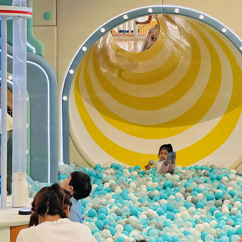 Large naughty castle children's playground, height can be freely customized