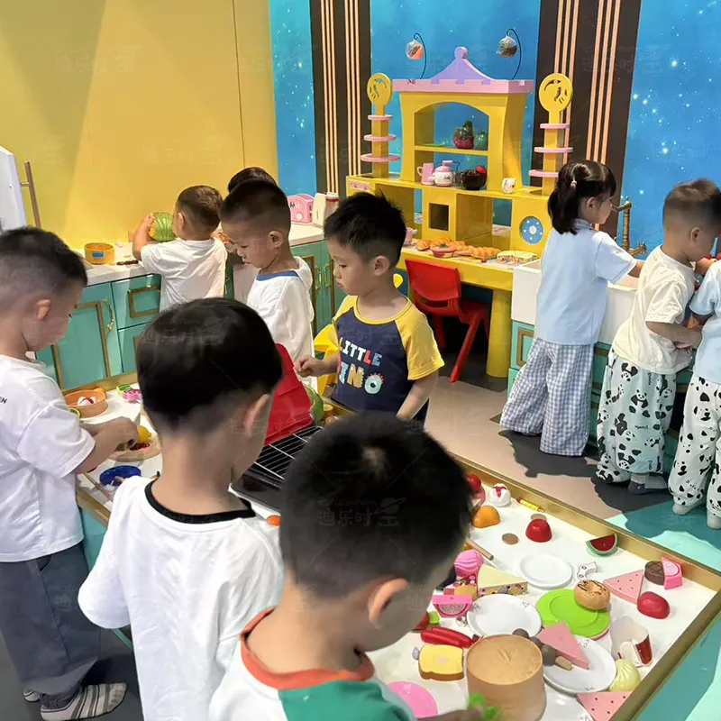 Indoor children's amusement park scenario simulation, life experience, simulated kitchen, children's doll house