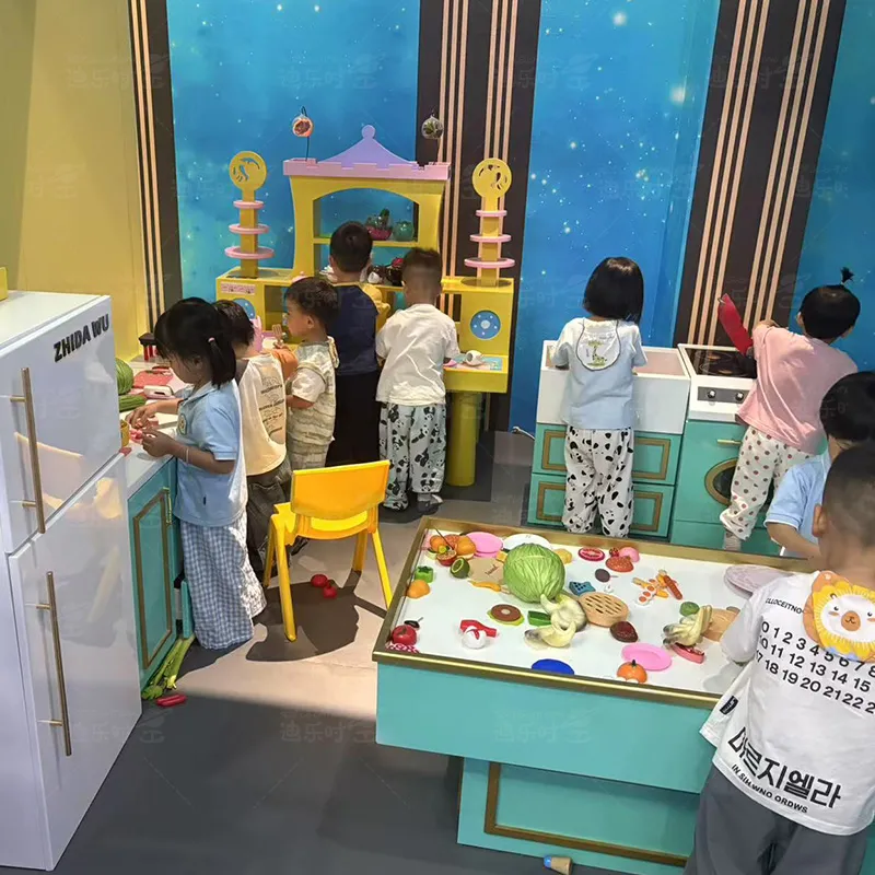 Indoor children's amusement park scenario simulation, life experience, simulated kitchen, children's doll house