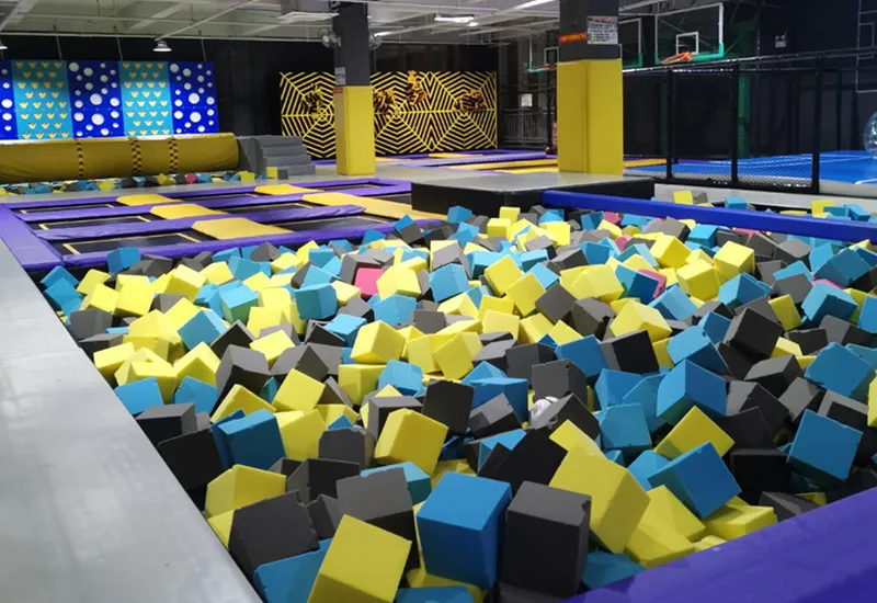 trampoline sponge pool
